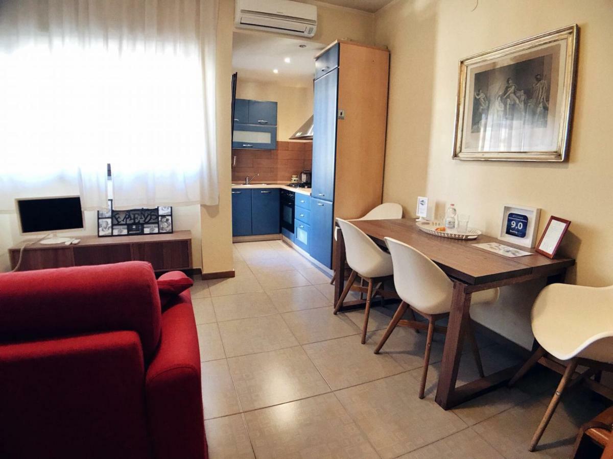 Domi Apartments Wellness Pompei Pompeia Quarto foto